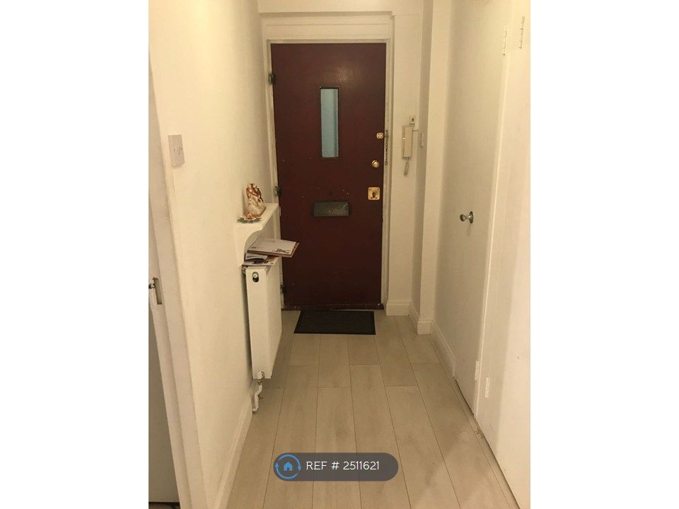 Property photo 1 of 11 Entrance