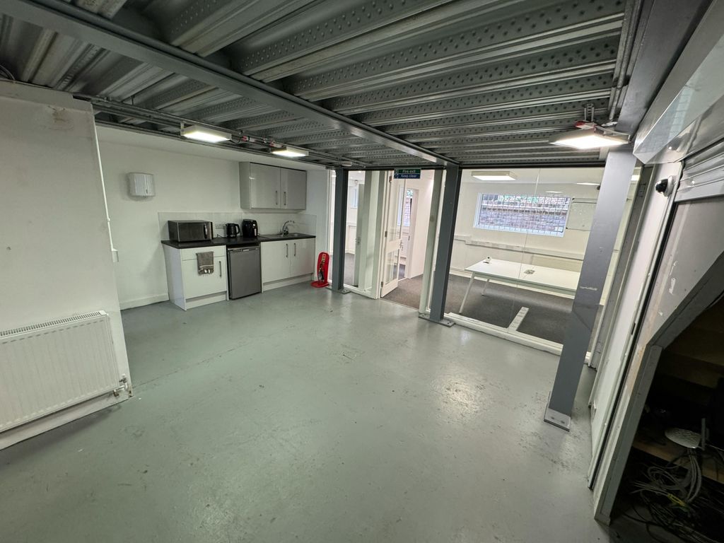 Property photo 3 of 9 4 Bell Industrial (3)