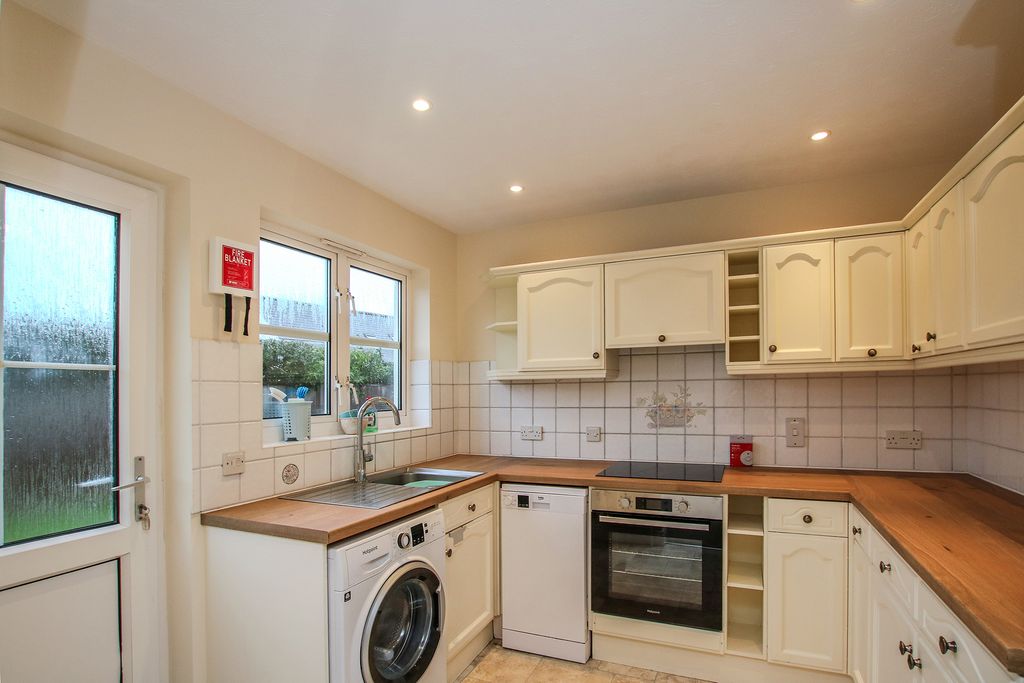 Property photo 2 of 14 Photo 1