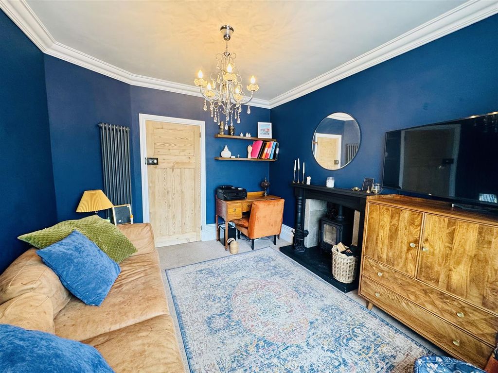 Property photo 2 of 22 Sitting Room