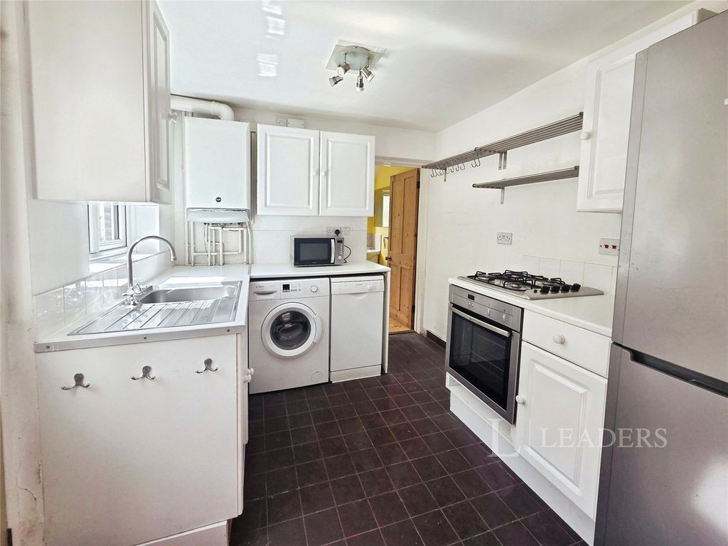 Property photo 2 of 9 Picture No. 33