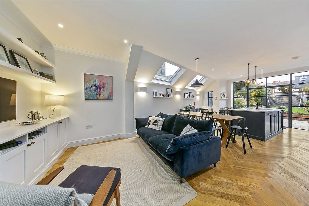 Property photo 3 of 26 Picture No. 07