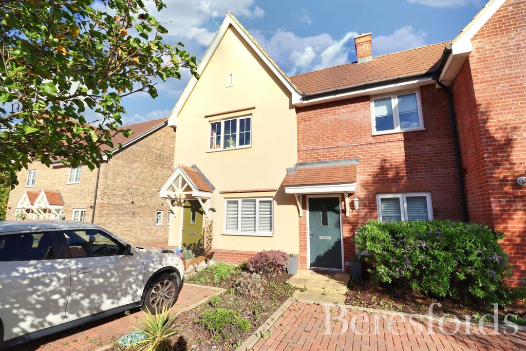 Property photo 1 of 10 Front