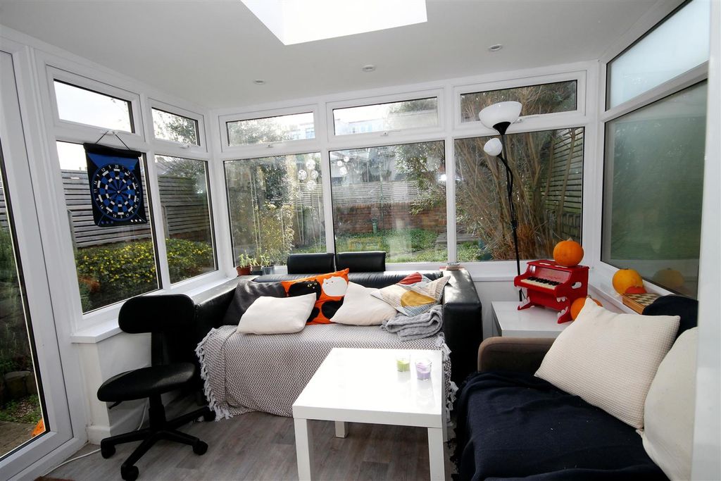 Property photo 3 of 10 Sitting Room