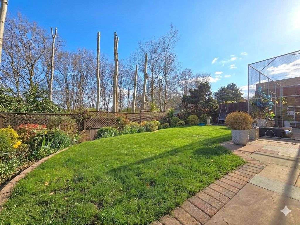 Property photo 2 of 18 Gemini_Generated_Image_x9Kbccx9Kbccx9Kb.Jpg