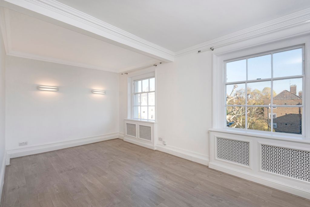 Property photo 3 of 8 Picture 1