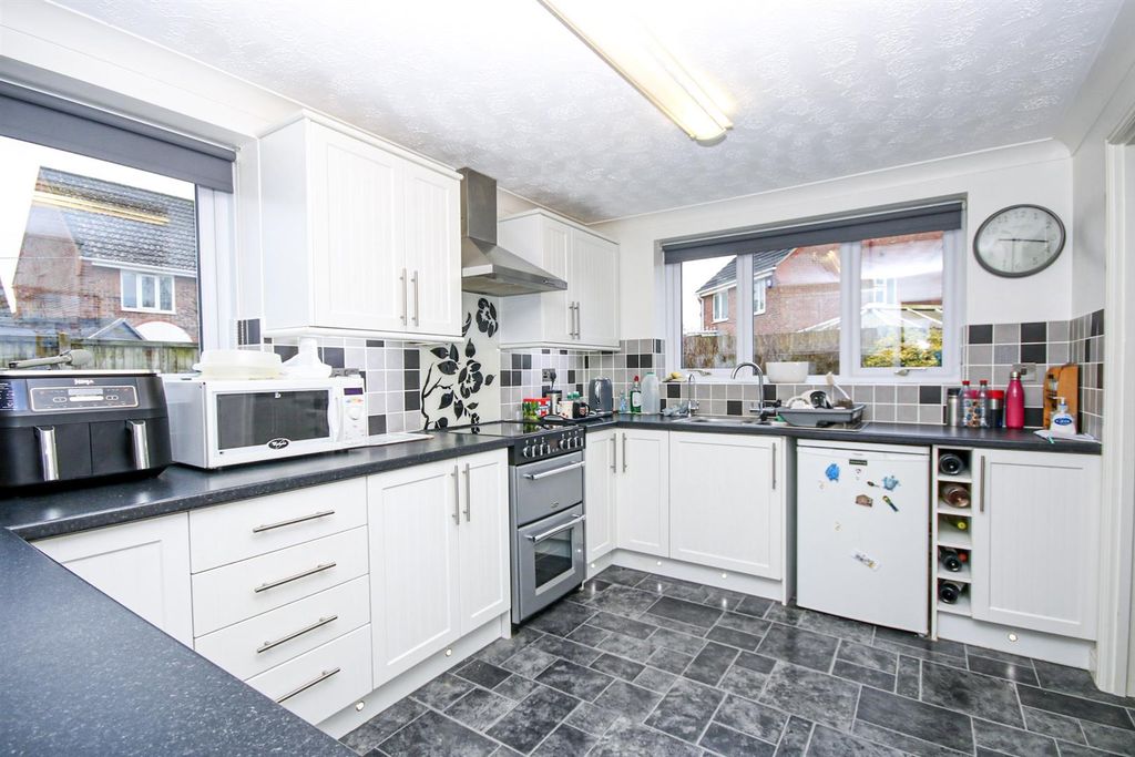 Property photo 3 of 27 22-Img_3783.Jpg