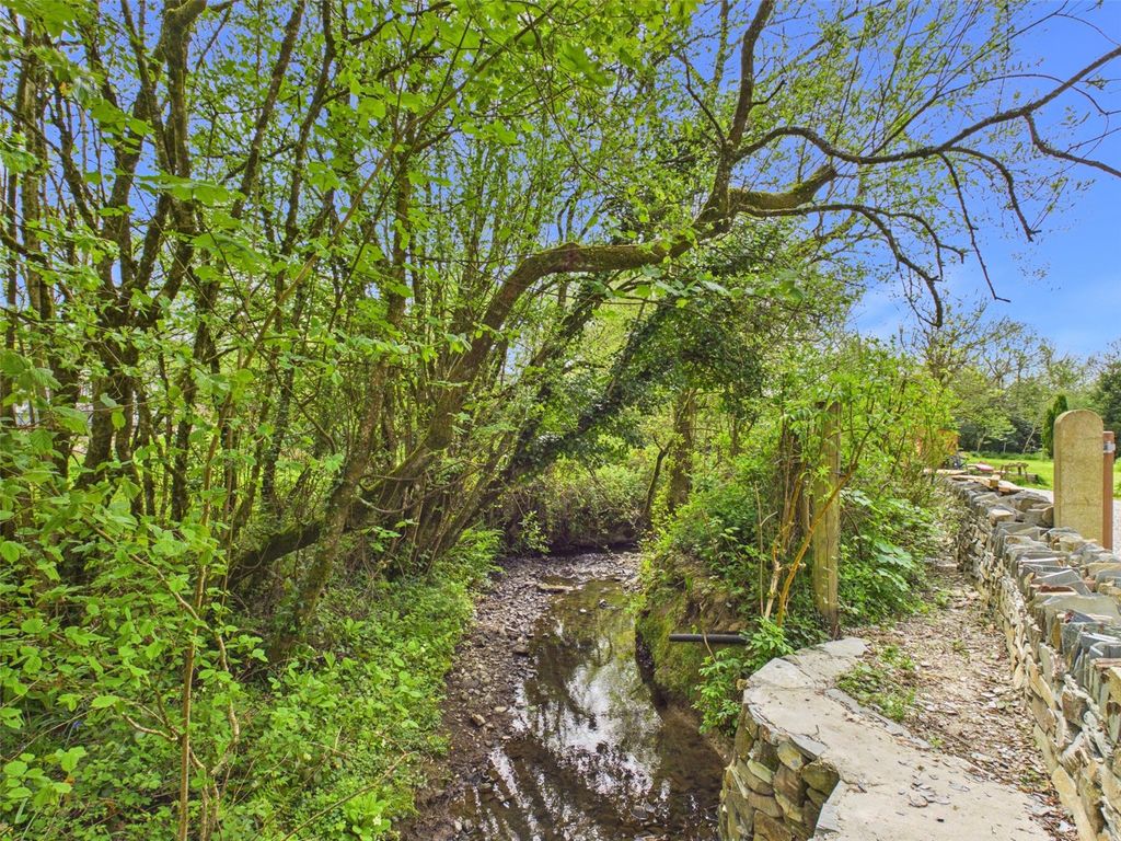 Property photo 3 of 26 Picture No. 02
