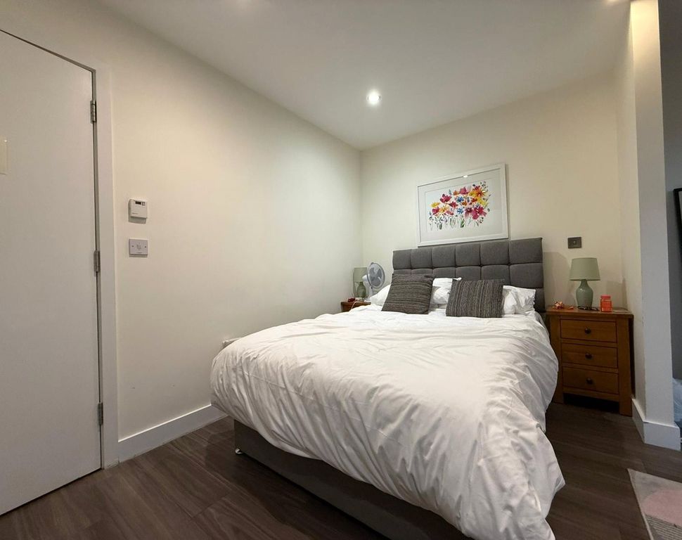 Property photo 3 of 6 Picture No. 14