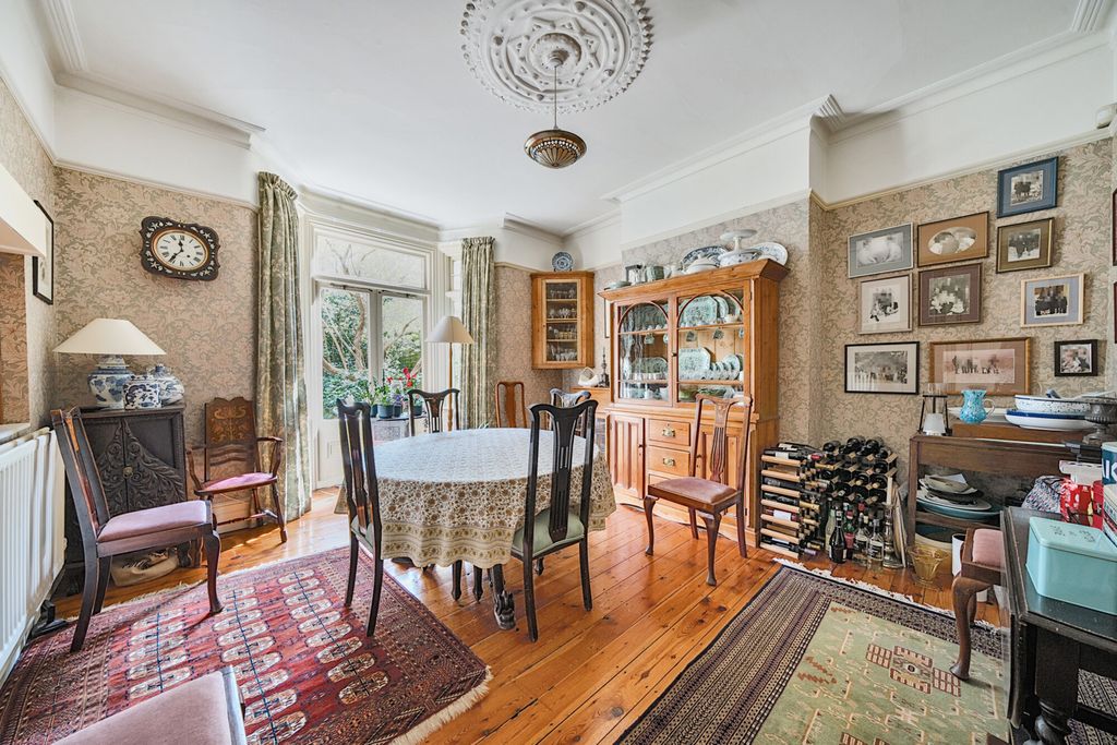 Property photo 3 of 20 Dining Area