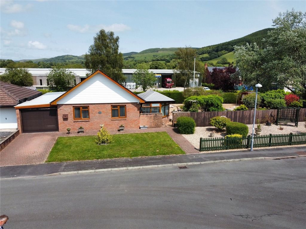 Property photo 1 of 20 Picture No. 09