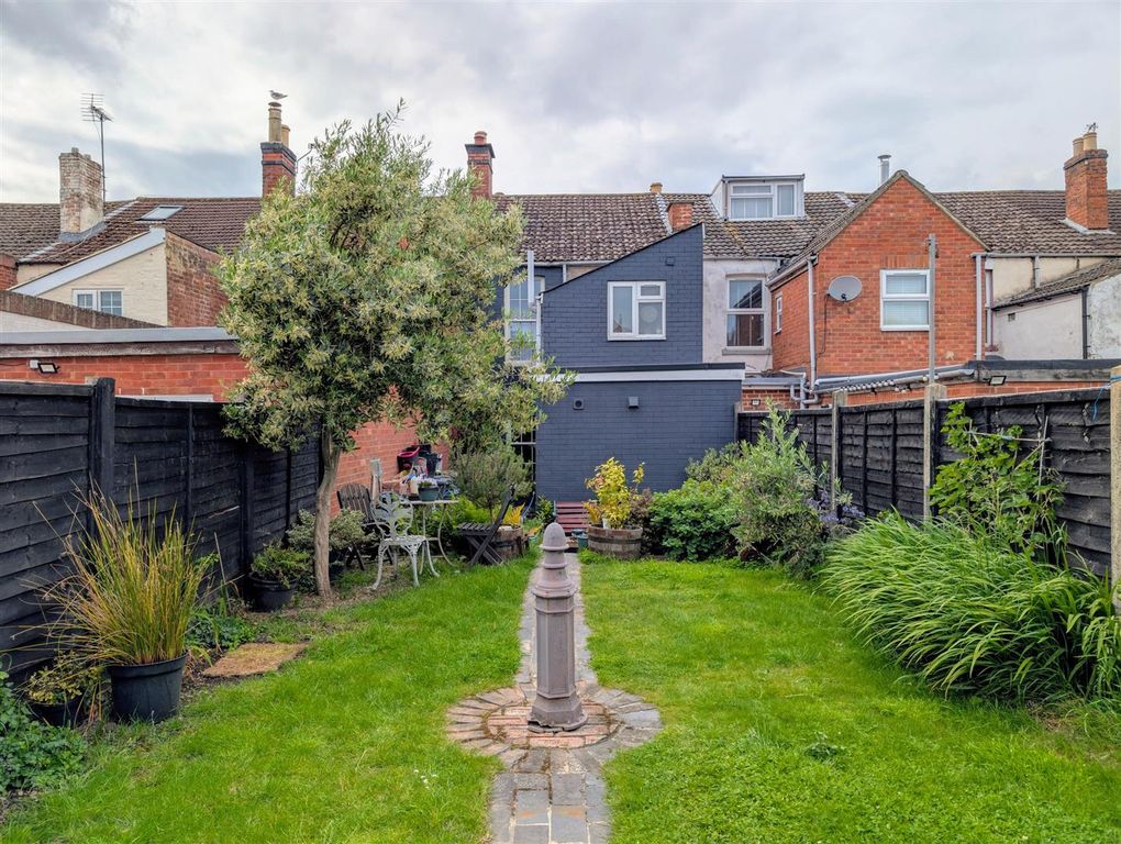 Property photo 1 of 19