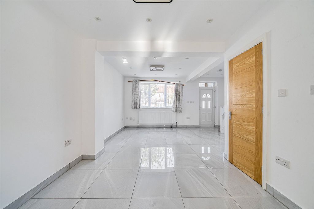 Property photo 2 of 10 Picture No. 05