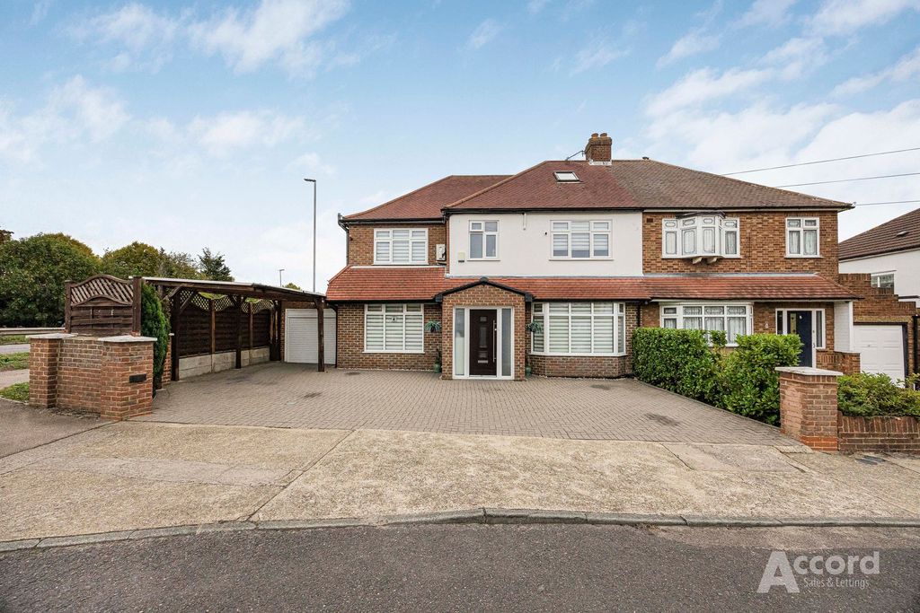 Property photo 1 of 39