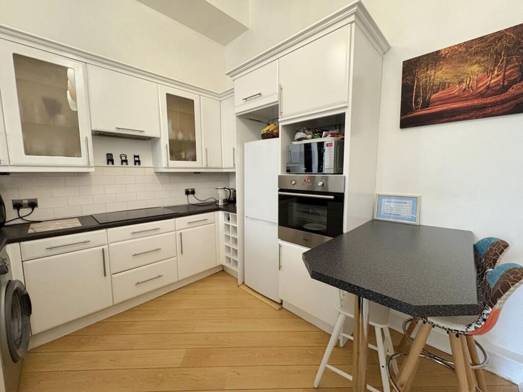 Property photo 2 of 26