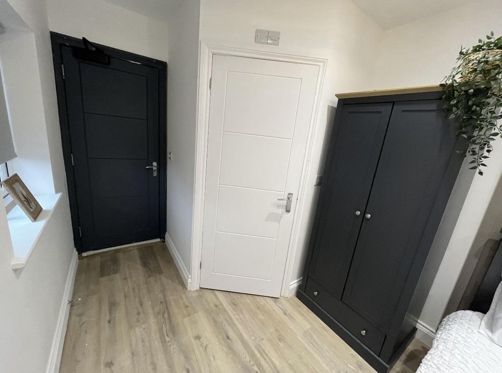 Property photo 2 of 6 Img_4290 (002).Jpeg