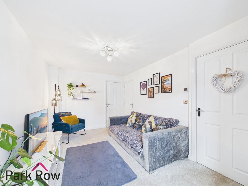 Property photo 3 of 21