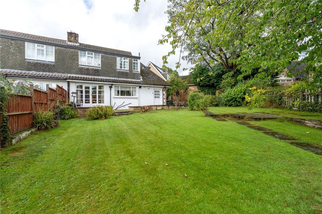 Property photo 2 of 16 Picture No. 12