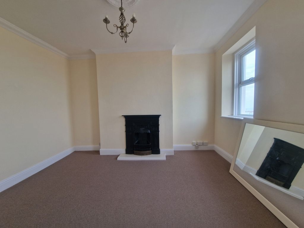 Property photo 2 of 9 Photo 5