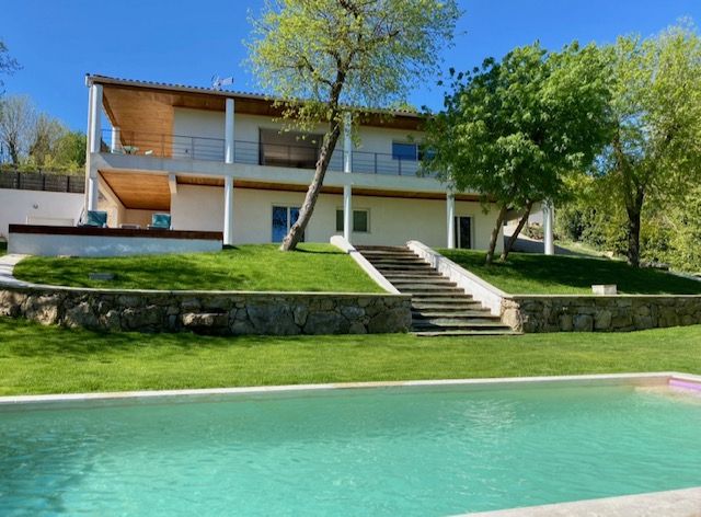 Property photo 3 of 25