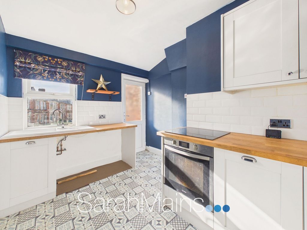 Property photo 2 of 16 Kitchen