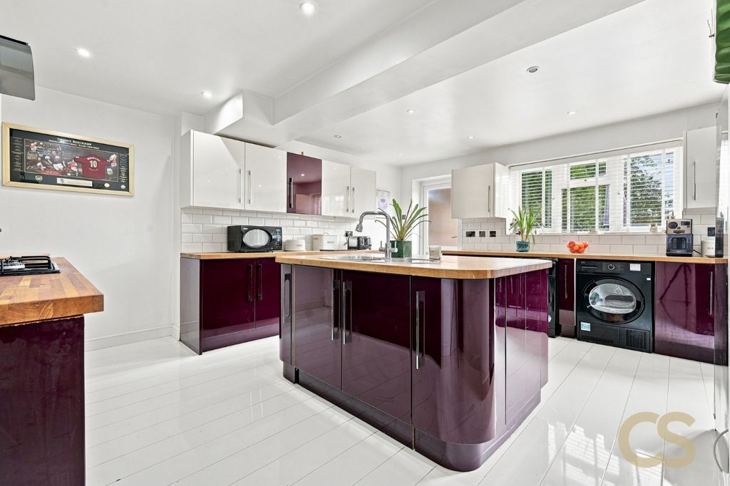 Property photo 3 of 20 5345394