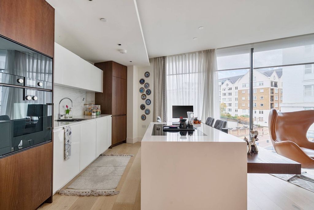 Property photo 3 of 20