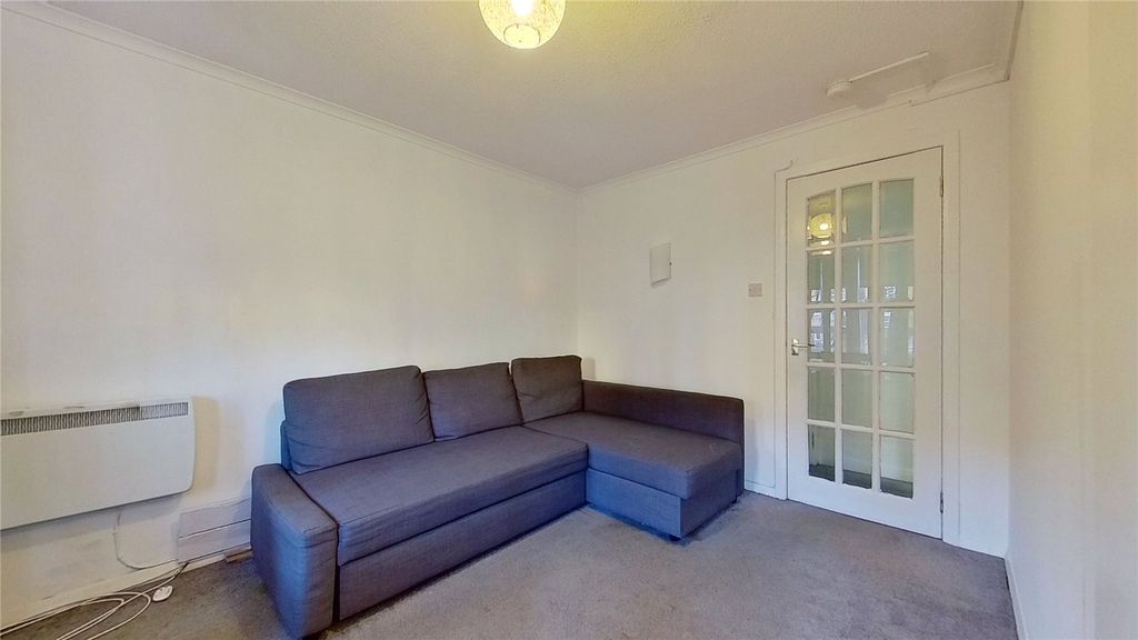 Property photo 3 of 10 Photo 3