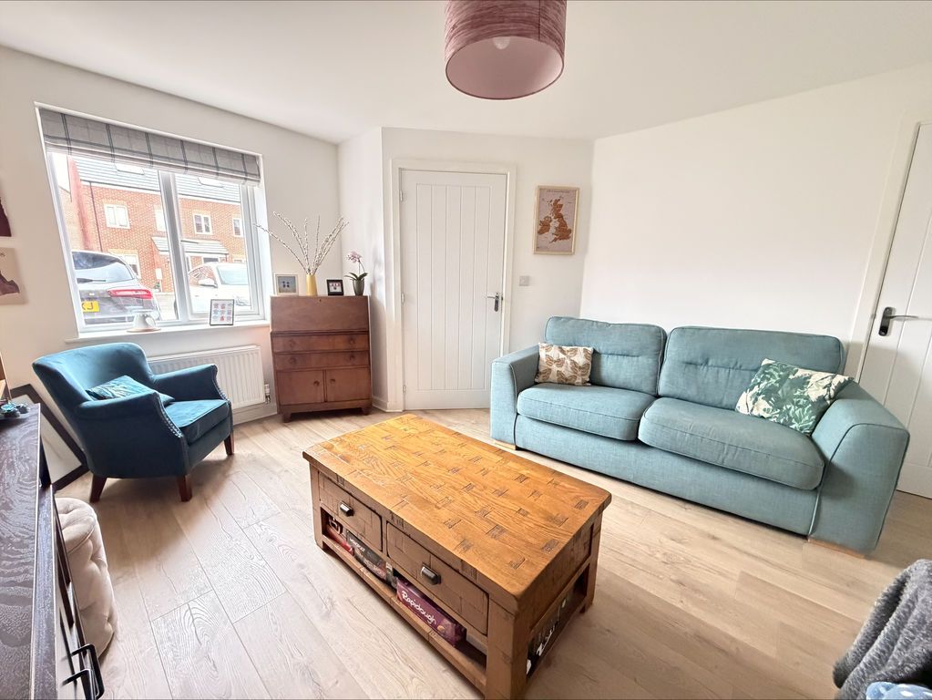 Property photo 2 of 11 Photo 3