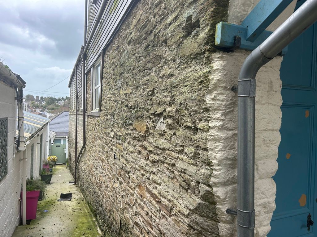 Property photo 2 of 12 Photo 2