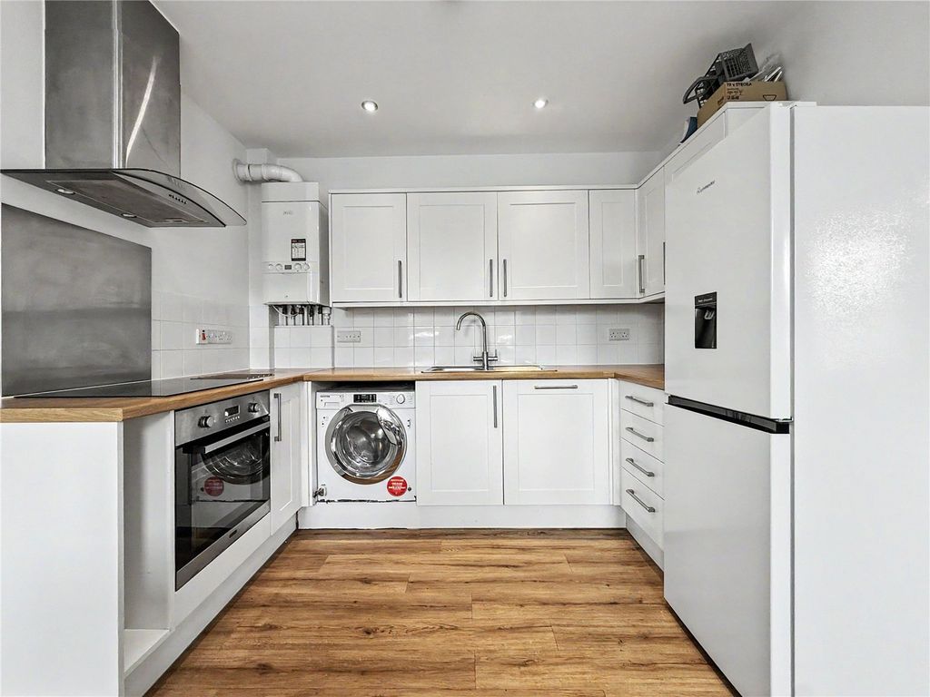Property photo 3 of 7 Picture No. 08
