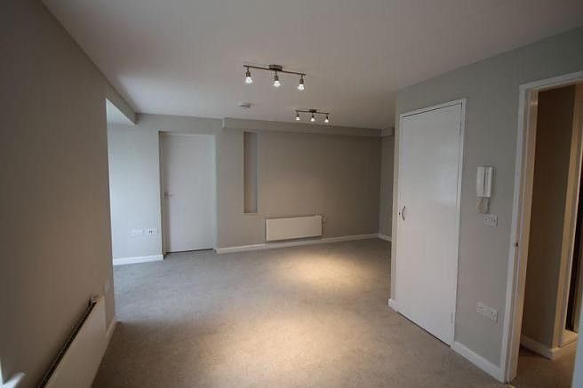 Property photo 2 of 5 Lounge