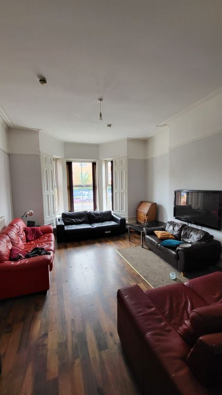 Property photo 2 of 36