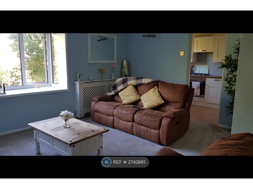 Property photo 1 of 10 Living Room 2