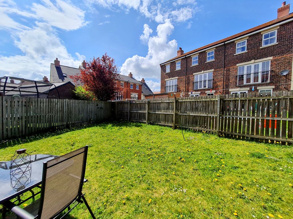 Additional image 11 of 5 bed semi-detached house to rentMerrybent Drive, Darlington DL2