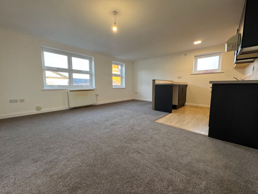 Property photo 3 of 12 Image