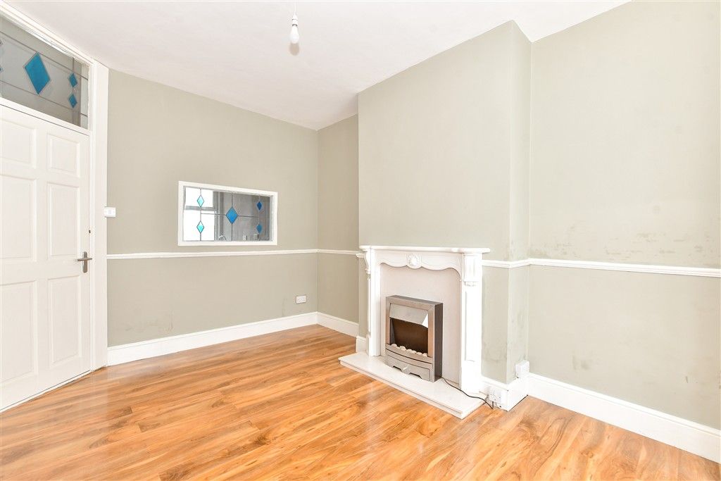 Property photo 2 of 9 Lounge