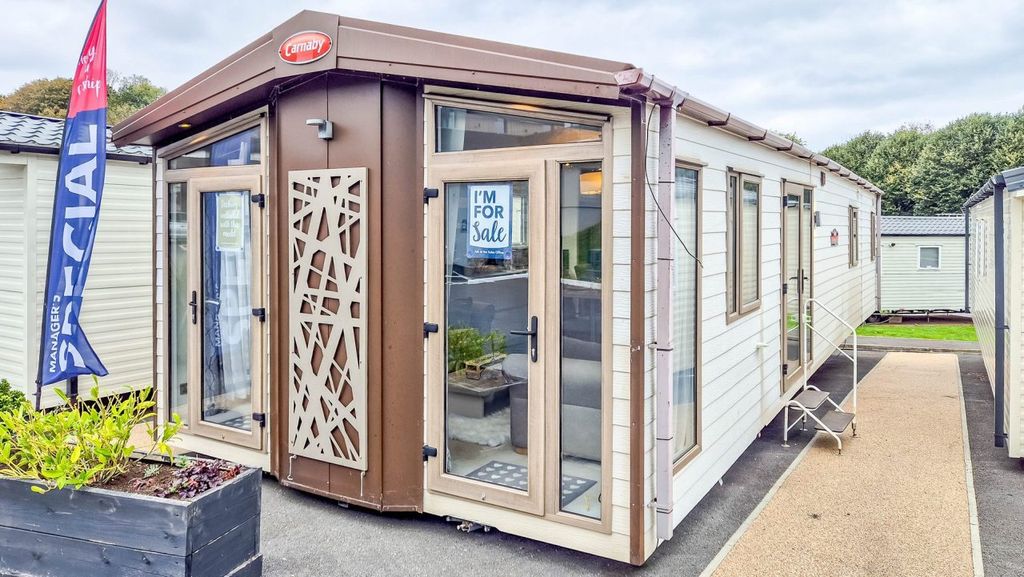 Property photo 1 of 20 Carnaby Envoy