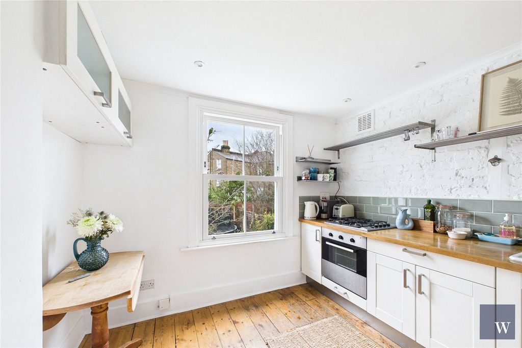 Property photo 2 of 11 Picture No. 03