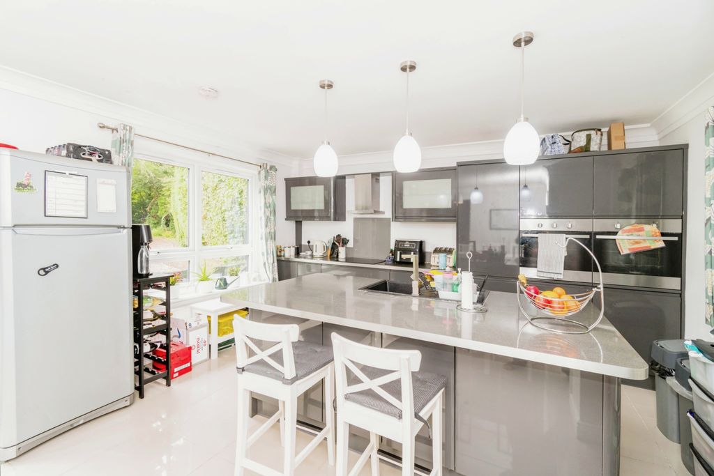 Property photo 2 of 17 Photography