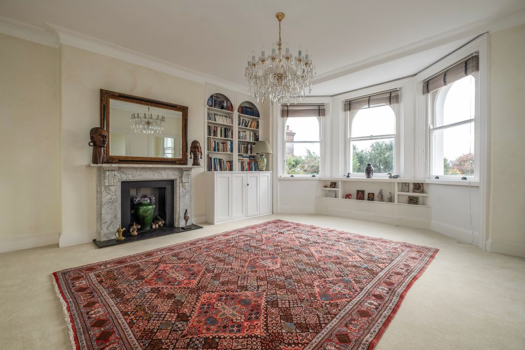 Property photo 2 of 12