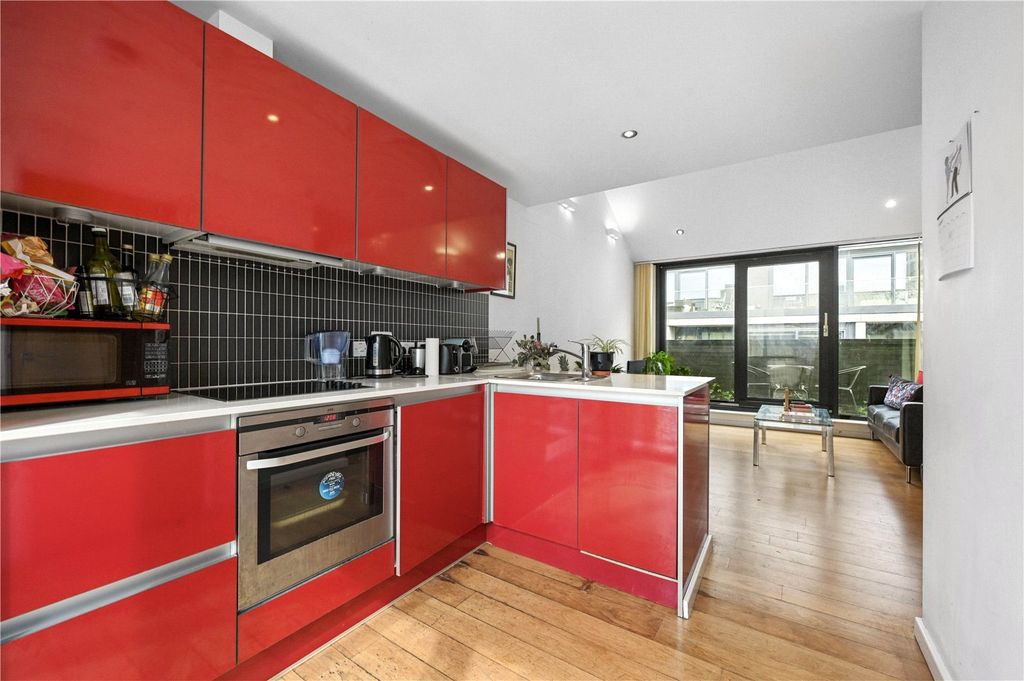 Property photo 2 of 16 Kitchen