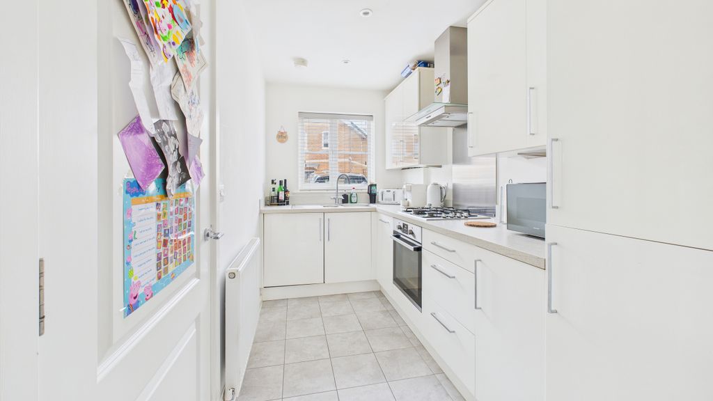 Property photo 3 of 10 Cam04968G0-Pr0096-Still002