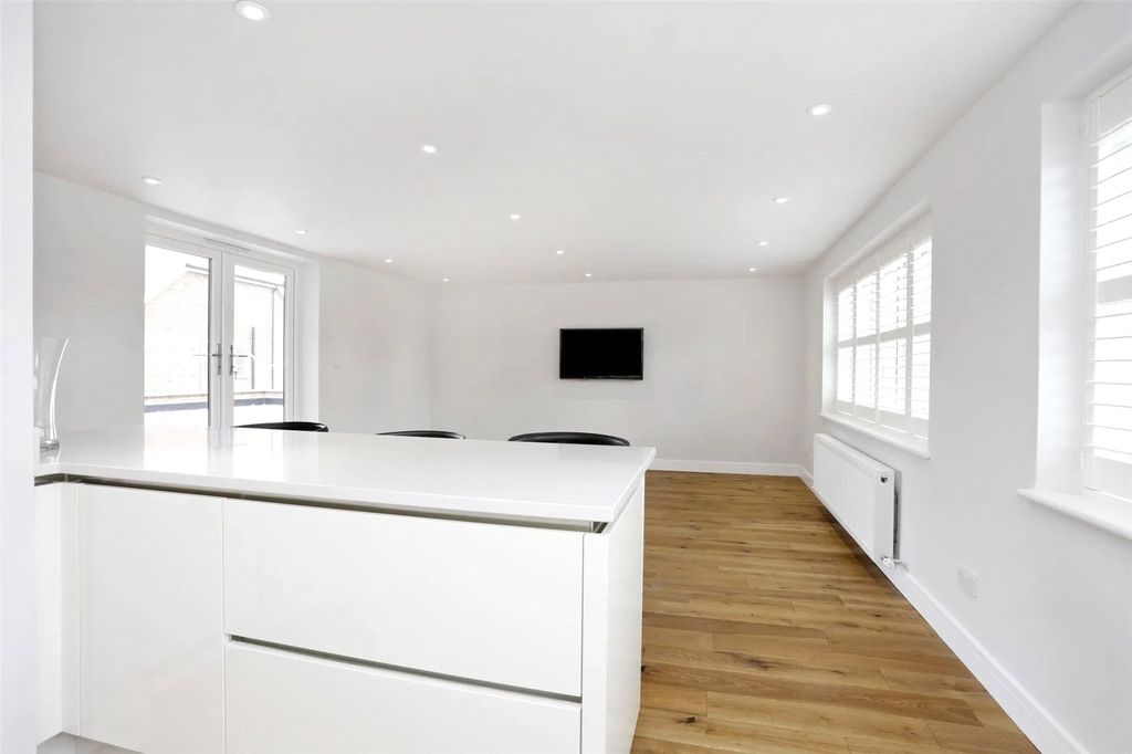 Property photo 3 of 11 Picture No. 05