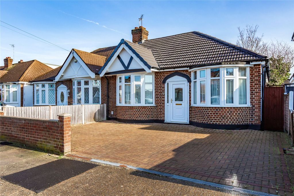 Property photo 1 of 11 Front