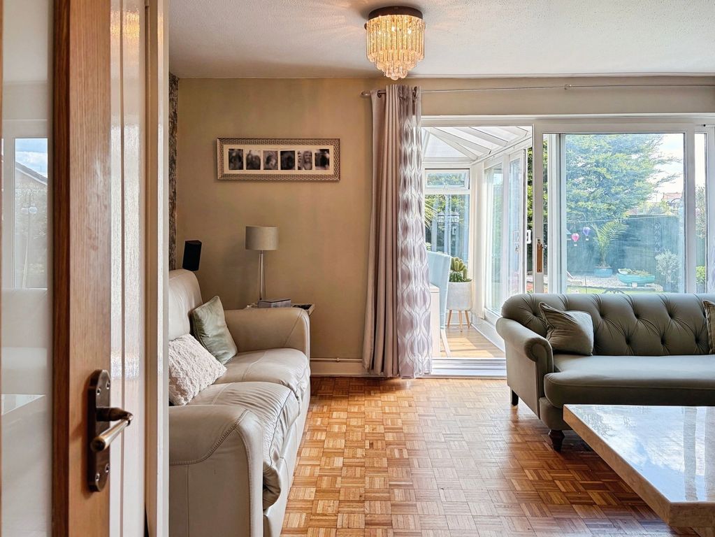 Property photo 3 of 28