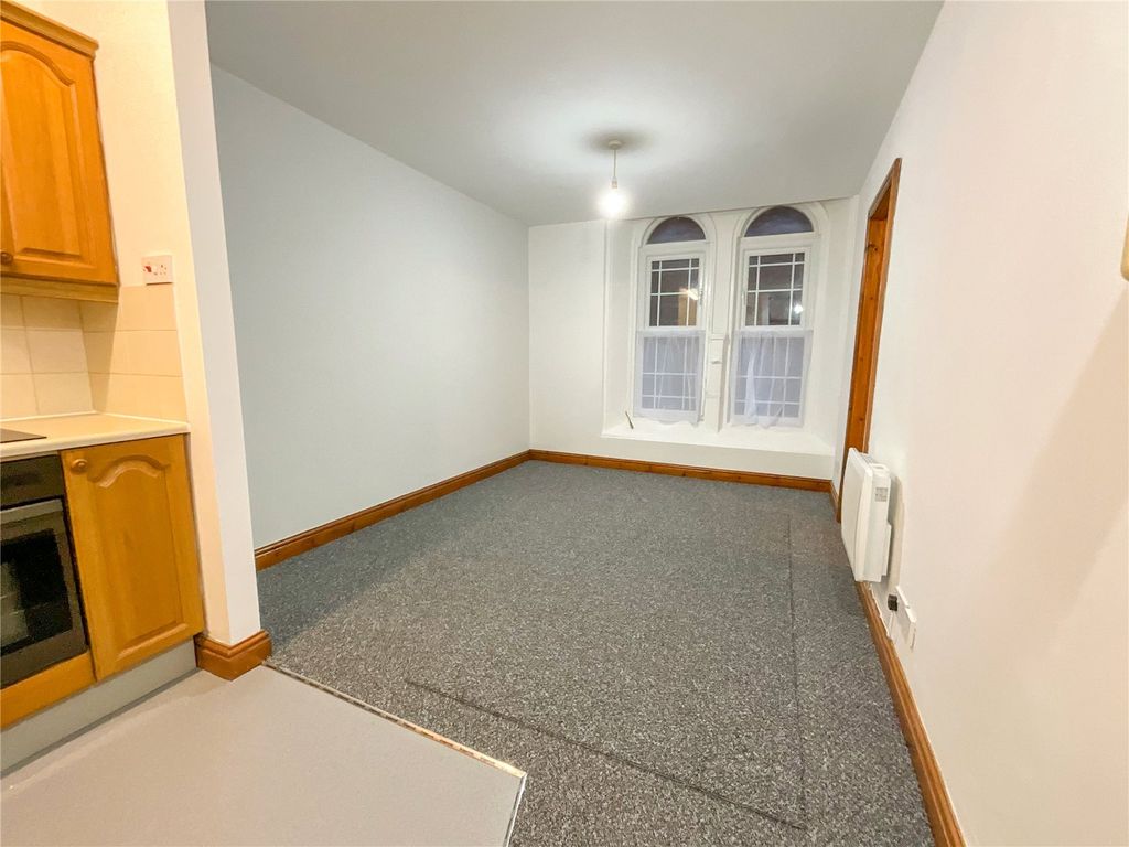 Property photo 2 of 7 Picture No. 04