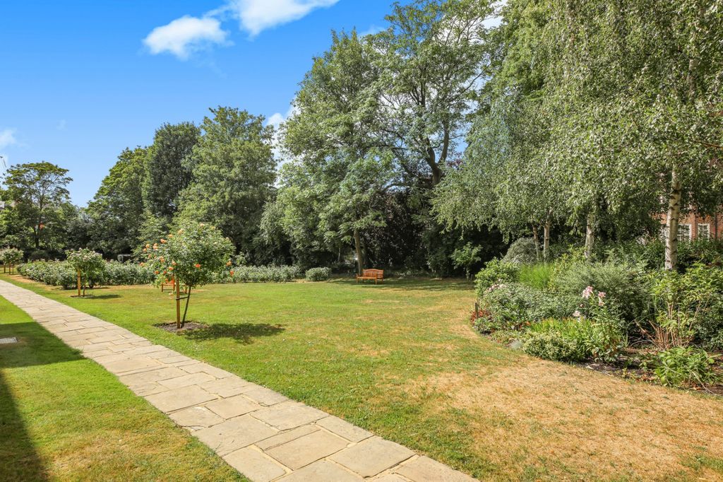 Property photo 2 of 11 Picture No. 08