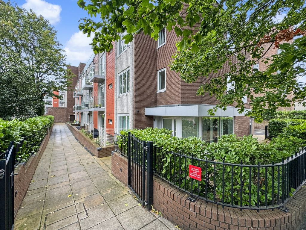 Property photo 1 of 9