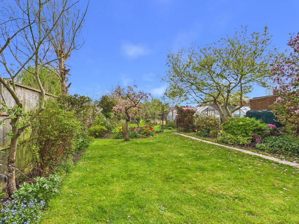 Property photo 2 of 21